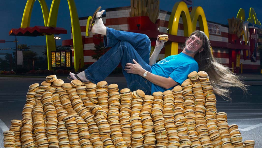 Donald Gorske, amante de la “Big Mac,” ha consumido oficialmente su hamburguesa número 32.000 