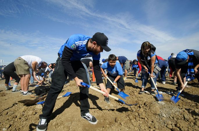 Ceremonia-de-inauguración-de-obra-con-el-mayor-número-de-personas-en-una-obra Ceremonia-de-inauguración-de-obra-con-el-mayor-número-de-personas-en-una-obra