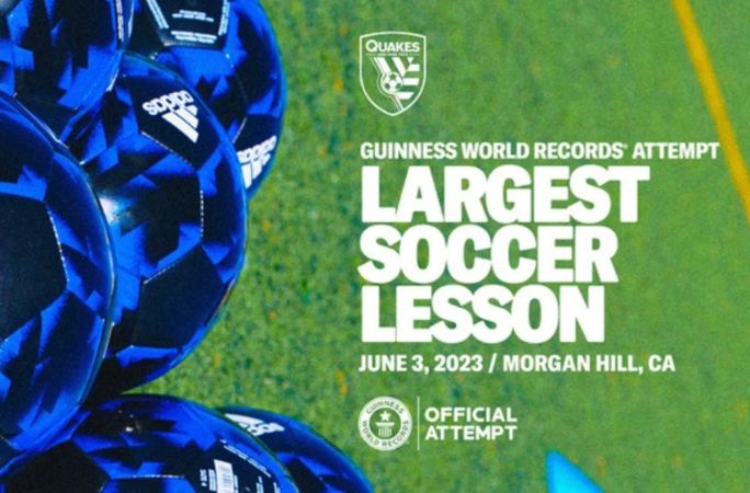 folleto-de-clase-de-futbol-más-grande. folleto-de-clase-de-futbol-más-grande.